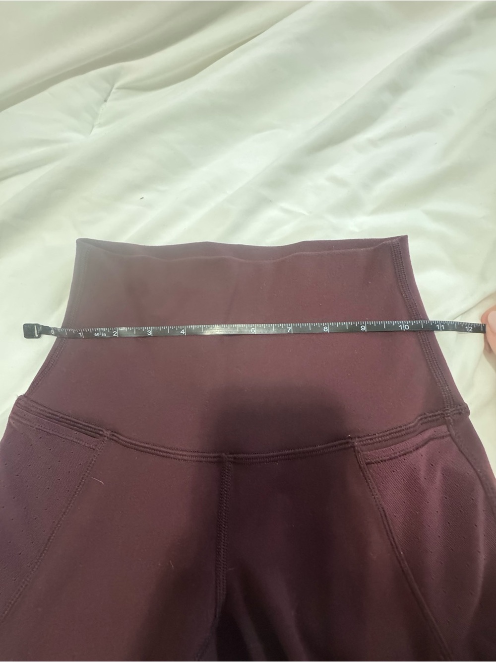 Lululemon In Movement Tight Mesh - Garnet - Picture 4 of 4